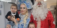 Юных участников дорожного движения поздравляет с наступающим праздником патрульный Дед Мороз - Info-Rm.Com
