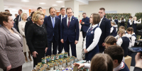 Валентина Матвиенко и Артём Здунов побывали в Центре образования № 15 «Высота» им. Героя Советского Союза М.П. Девятаева - Столица С