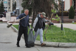 «Городские власти должны следить за порядком, а горожане - поддерживать его» - Артём Здунов вышел на общегородской субботник