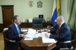 Игорь Комаров и губернатор Пензенской области Олег Мельниченко провели двустороннюю встречу