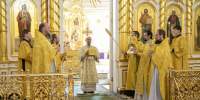Воскресную Божественную Литургию и молебен на начало благого дела  в кафедральном соборе совершил митрополит Саранский и Мордовский Зиновий - Саранская епархия