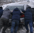 В Саранске водители помогли женщине выбраться из снежной ловушки - Pg13.Ru