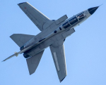 "Ядерными" бомбардировщиками Tornado, возможно, заменят Су-24 на Украине